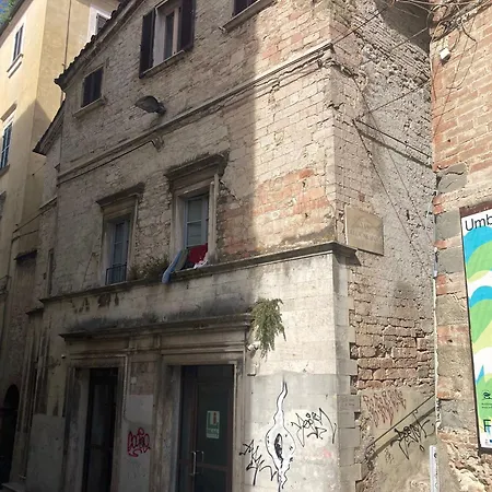 Little Italy Hostel Ex Chiesa S Donato * Perugia